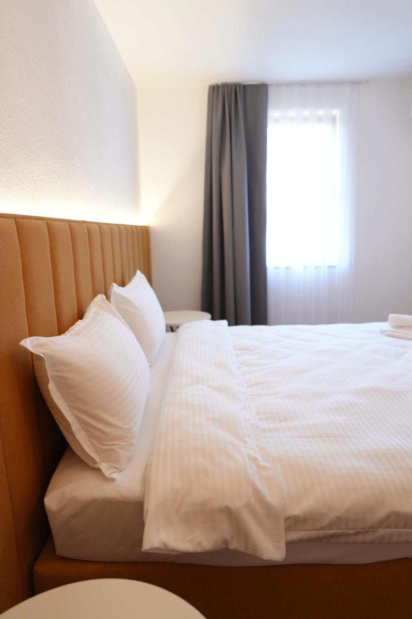 Biond Hotel Prizren Extérieur photo